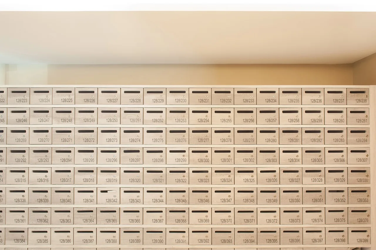 mailbox, tree, nature, letterbox. Registered agents framework: four questions to decide